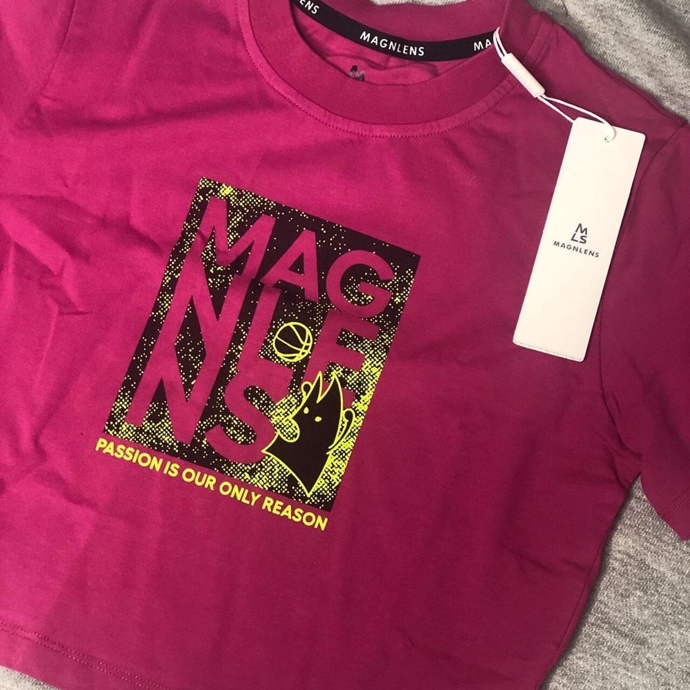 MAGNLENS T-SHIRT | BRAND NEW WITH TAGS!